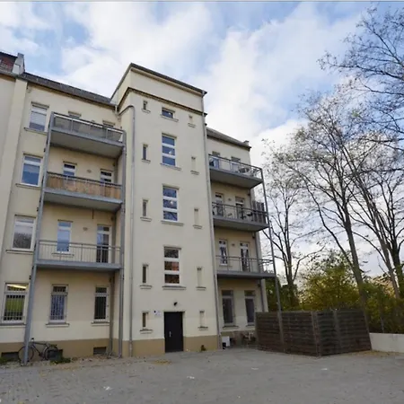 Geraeumige I 6 Betten I Balkon & Stellplatz Lipsk