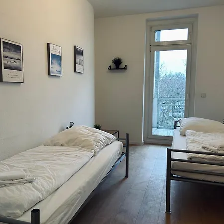דירה Geraeumige I 6 Betten I Balkon & Stellplatz לייפציג