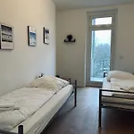 Apartament Geraeumige I 6 Betten I Balkon & Stellplatz Lipsk