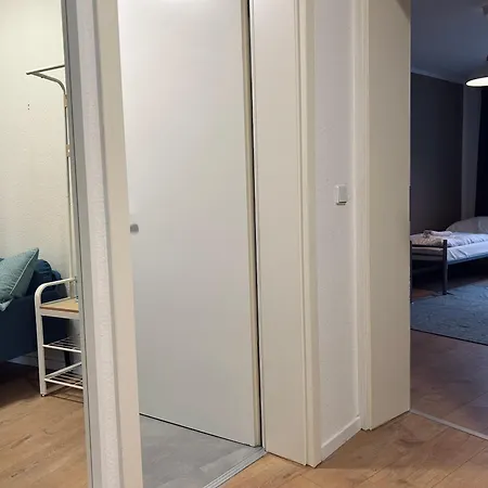 2 Schlafzimmer-balkon-küche-parkplatz-designerbad *