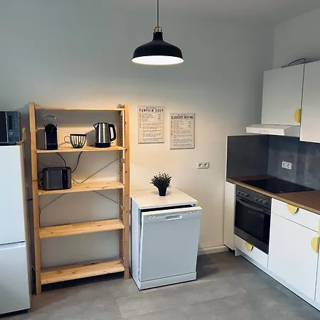 Apartment 2 Schlafzimmer-balkon-kueche-parkplatz-designerbad *