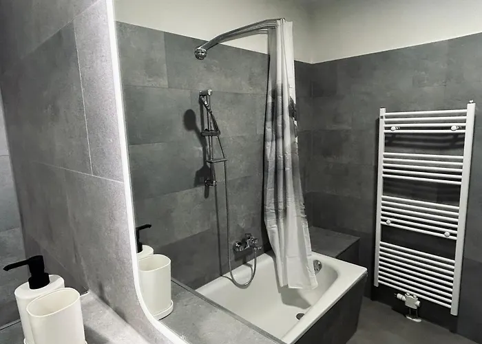 Geraeumige I 6 Betten I Balkon & Stellplatz Apartament