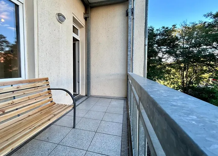 Geraeumige I 6 Betten I Balkon & Stellplatz Apartment Leipzig
