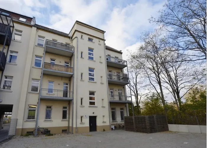 Geraeumige I 6 Betten I Balkon & Stellplatz Lipsk